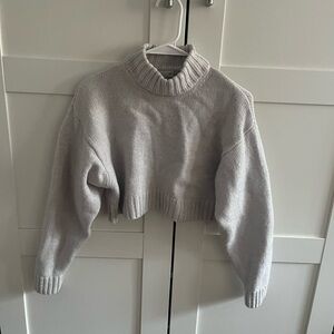 Wilfred aritzia cropped 100% merino wool sweater grey size medium great conditio